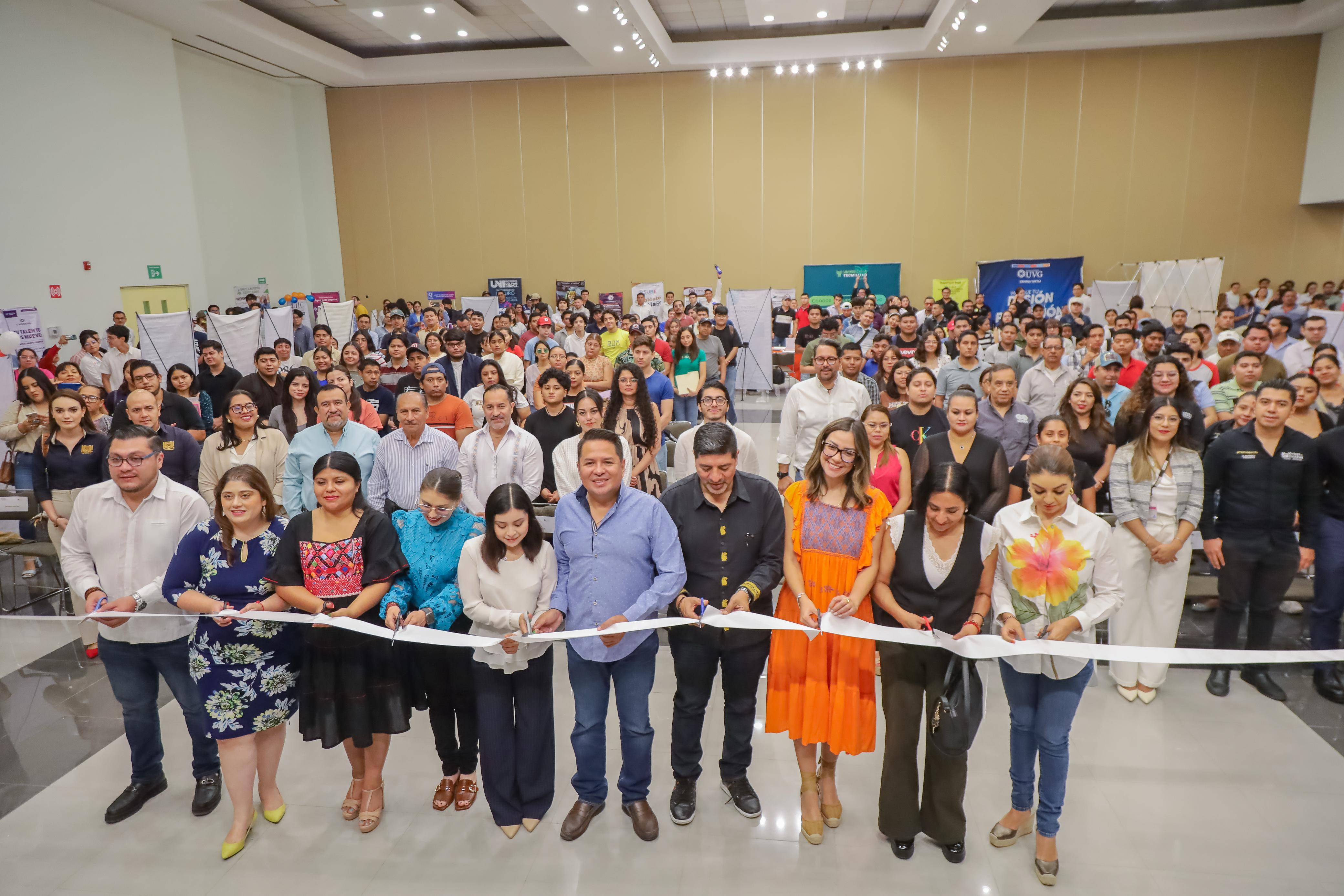 Icatech participa en la Feria Nacional del Empleo para las Juventudes